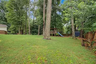 2204 Pine Point Dr, Lawrenceville, GA 30043 - Photo 28