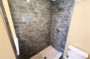27 Chaumont Square NW, Atlanta, GA 30327 - Photo 14