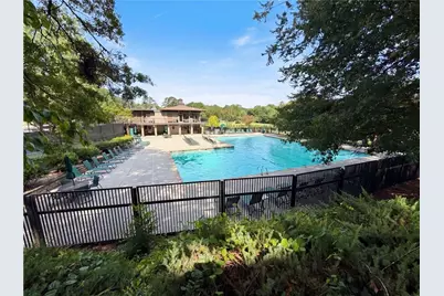 27 Chaumont Square NW, Atlanta, GA 30327 - Photo 20
