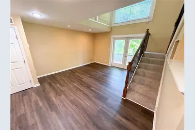 27 Chaumont Square NW, Atlanta, GA 30327 - Photo 6