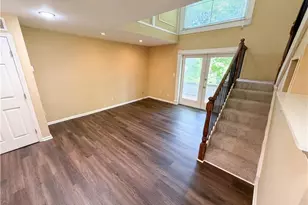 27 Chaumont Square NW, Atlanta, GA 30327 - Photo 6