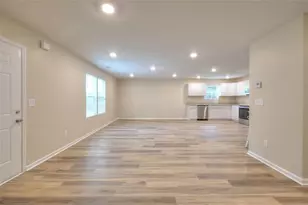 301 Carwood Dr, Monroe, GA 30655 - Photo 14