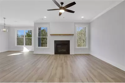 7048 Manchester Drive, Flowery Branch, GA 30542 - Photo 8