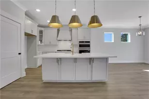 7048 Manchester Dr, Flowery Branch, GA 30542 - Photo 16