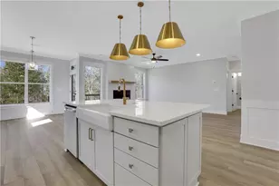 7048 Manchester Dr, Flowery Branch, GA 30542 - Photo 18