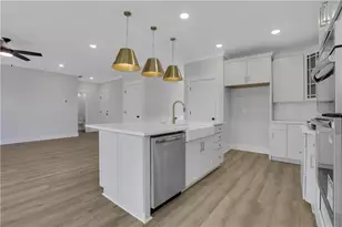 7048 Manchester Dr, Flowery Branch, GA 30542 - Photo 20