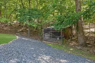 7480 Shadburn Ferry Rd, Cumming, GA 30041 - Photo 60