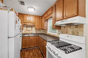 1415 Sycamore Dr, Kennesaw, GA 30152 - Photo 8