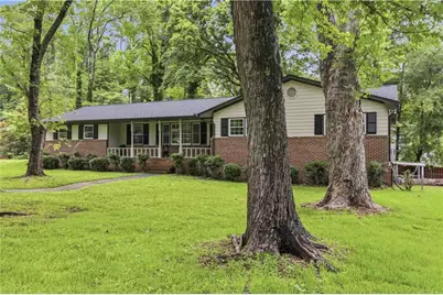 420 Creekview Court, Marietta, GA 30064 - Photo 2