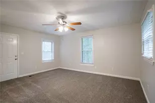 4696 Rockbridge Rd, Stone Mountain, GA 30083 - Photo 16