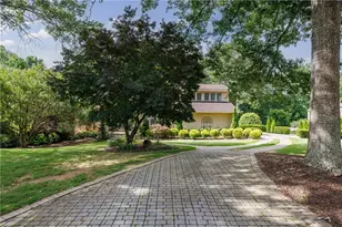 4474 Cove Island Dr NE, Marietta, GA 30067 - Photo 2