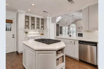 4601 Club Circle NE, Atlanta, GA 30319 - Photo 20