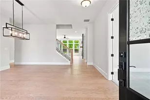 886 Keystone Dr, Woodstock, GA 30188 - Photo 2