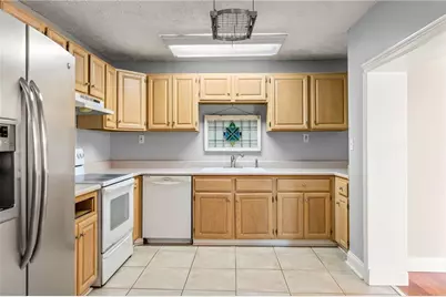 806 Tanner Drive, Scottdale, GA 30079 - Photo 10
