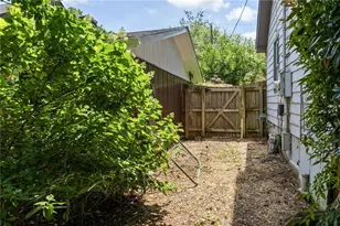 806 Tanner Dr, Scottdale, GA 30079 - Photo 40