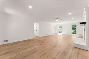 1476 W Lake Dr, Gainesville, GA 30501 - Photo 22