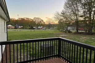 318 Willowwind Dr, Loganville, GA 30052 - Photo 18