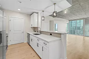 3324 Peachtree Rd NE, Atlanta, GA 30326 - Photo 12