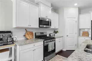 1467 Lanier Vista Dr, Sugar Hill, GA 30518 - Photo 10