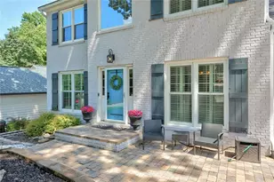 10680 Pinewalk Forest Cir, Alpharetta, GA 30022 - Photo 2