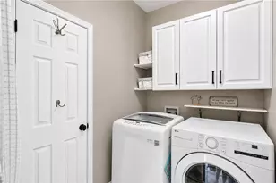 10680 Pinewalk Forest Cir, Alpharetta, GA 30022 - Photo 16