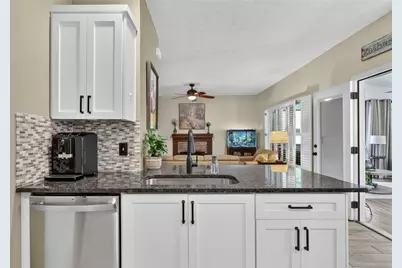 10680 Pinewalk Forest Circle, Alpharetta, GA 30022 - Photo 6