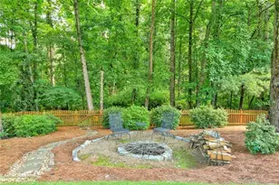 10680 Pinewalk Forest Cir, Alpharetta, GA 30022 - Photo 54