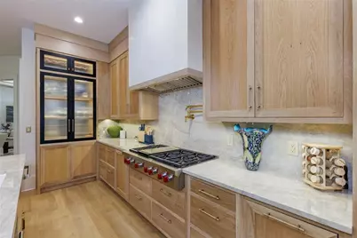 705 Langford Lane NW, Sandy Springs, GA 30327 - Photo 14