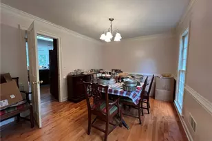 11205 Wilshire Chase Dr, Johns Creek, GA 30097 - Photo 4