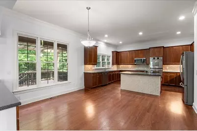 350 Wembley Circle, Atlanta, GA 30328 - Photo 6