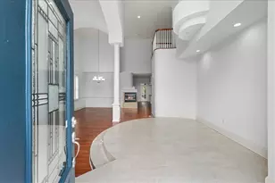 350 Wembley Cir, Atlanta, GA 30328 - Photo 2