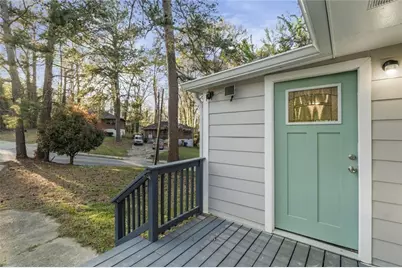 2466 SW Old Hapeville Road SW, Atlanta, GA 30315 - Photo 2