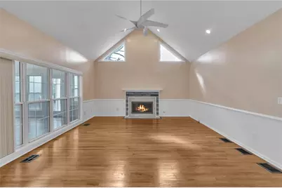 915 Chipley Court, Marietta, GA 30062 - Photo 4