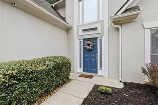 1027 Deer Hollow Dr, Woodstock, GA 30189 - Photo 8