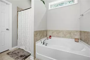 114 Bradford Dr, Atlanta, GA 30328 - Photo 18