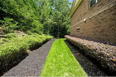 114 Bradford Drive, Atlanta, GA 30328 - Photo 38
