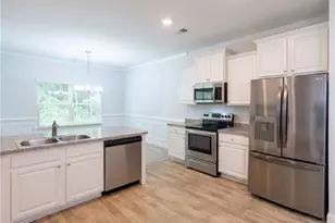11916 Lovejoy Crossing Pl, Hampton, GA 30228 - Photo 2