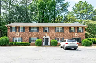 3665 Chestnut Dr, Atlanta, GA 30340 - Photo 2