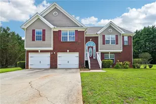 70 Feldspar Dr, Jefferson, GA 30549 - Photo 1