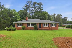 1101 Skyline Dr, Griffin, GA 30224 - Photo 1
