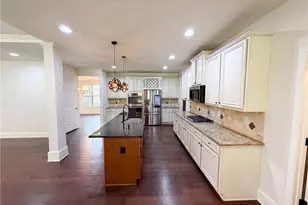 1481 Azalea Brook Dr, Lawrenceville, GA 30043 - Photo 2