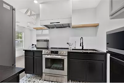 1042 Braddock Circle, Woodstock, GA 30189 - Photo 2