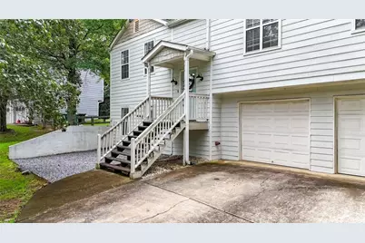 1042 Braddock Circle, Woodstock, GA 30189 - Photo 4