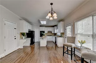 1400 Cresthaven Ln, Lawrenceville, GA 30043 - Photo 12