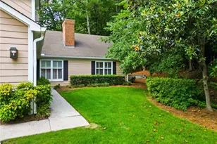 128 Great Oaks Ln, Roswell, GA 30075 - Photo 2