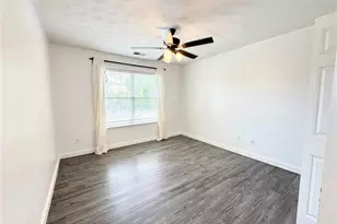109 Oak Green Dr, Lawrenceville, GA 30044 - Photo 6