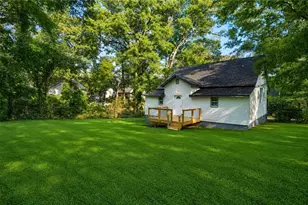 16 Berry Ave, Newnan, GA 30263 - Photo 6