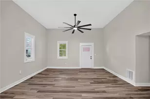 16 Berry Ave, Newnan, GA 30263 - Photo 10