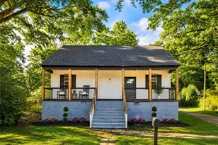 16 Berry Ave, Newnan, GA 30263 - Photo 1