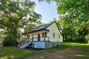 16 Berry Ave, Newnan, GA 30263 - Photo 4